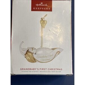 Hallmark Keepsake Christmas Ornament Grandbaby's First Christmas Peapod 2023